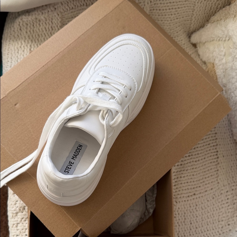 Steve Madden Classic White Lace-Up Sneakers